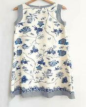 Load image into Gallery viewer, Women&#39;s Casual Floral Print Contrast Trim Round Neck Tank Tops
